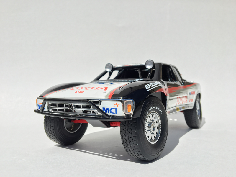 Illustration for article titled LaLD Car Week 2019 - 90’s - 1998 Toyota Trophy Truck 1:18